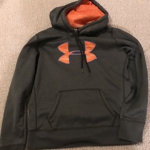 gray underarmor sweatshirt!